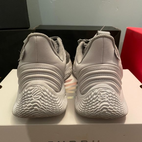 Athletic_Shoes
